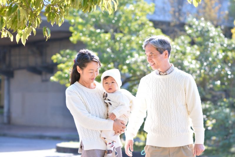 育児観ギャップを埋める「祖父母手帳