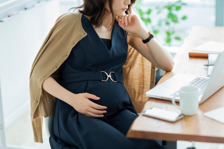 妊娠したら仕事場への報告はいつする? 赤ちゃん成長ナビ(小児科専門医師 監修) 妊娠したら仕事場への報告はいつする? 赤ちゃん成長ナビ(小児科専門医師 監修)